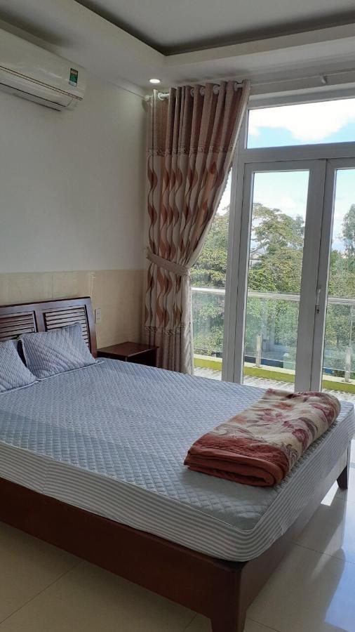 Nha Nghi Binh Yen Bed & Breakfast Pleiku Exterior photo